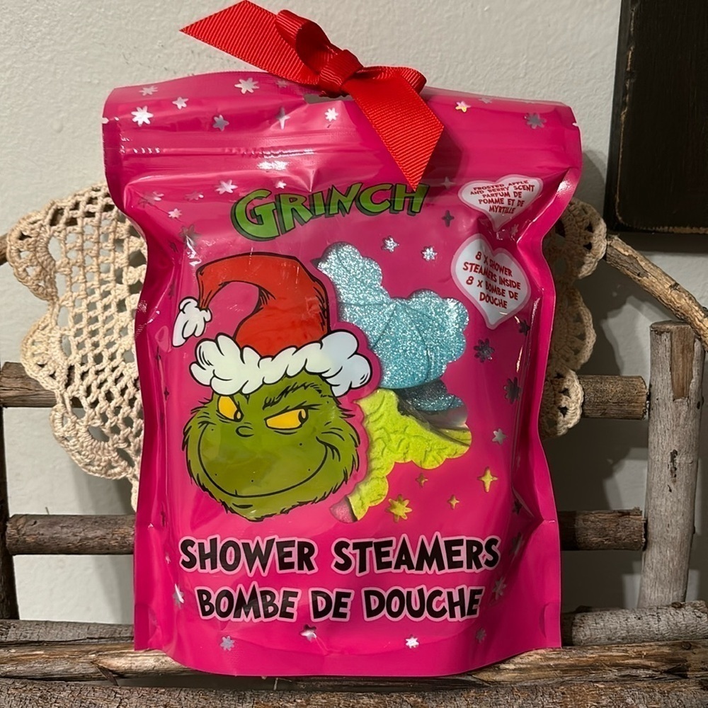 NIP DR SEUSS THE GRINCH BAG OF 8 SHOWER STEAMERS FROSTED APPLE & BERRY SCENT